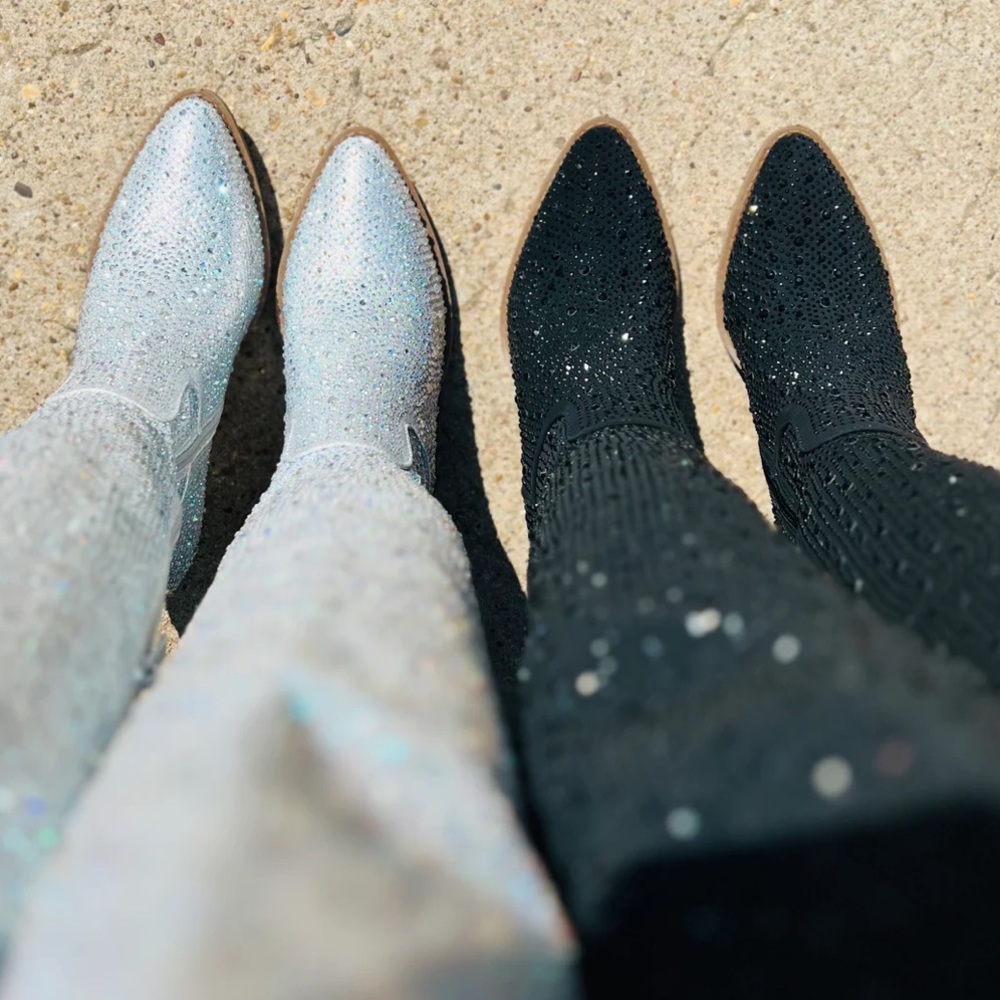 NEW Silver Thigh High Western Style Bedazzled Cowboy
Boots - Picture 9 of 14